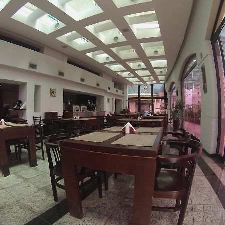 Travel Inn オザスコ エクステリア 写真