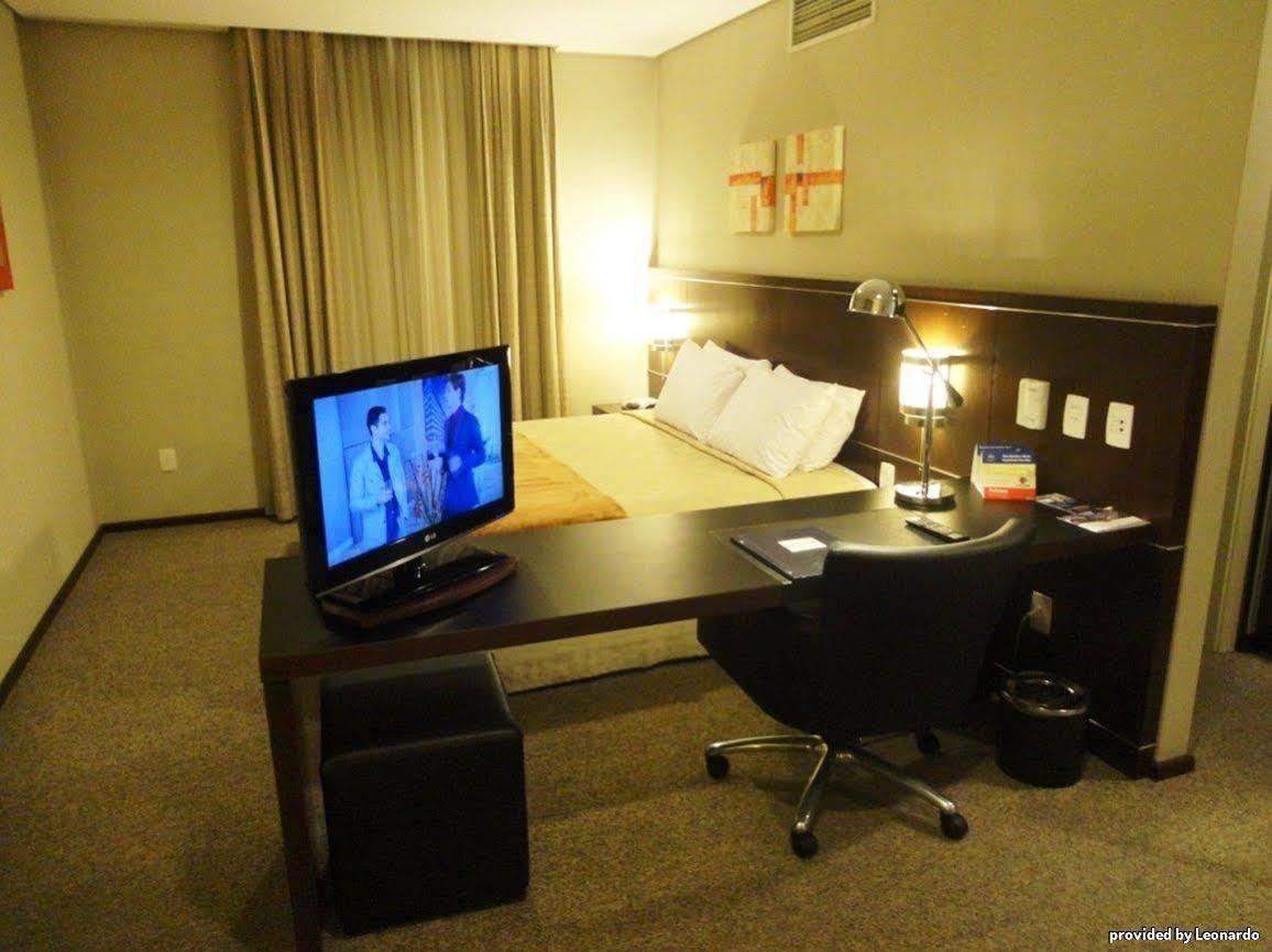 Travel Inn オザスコ エクステリア 写真