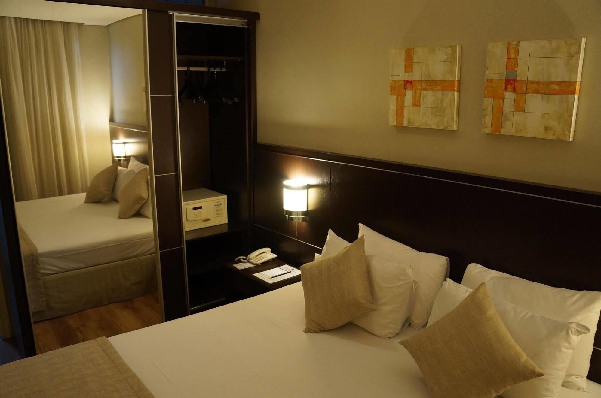 Travel Inn オザスコ エクステリア 写真